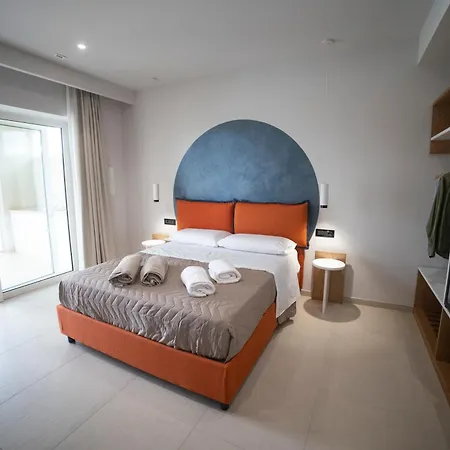 Bed & Breakfast Essenza Mediterranea 4*