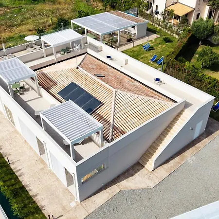 Oda ve Kahvaltı Essenza Mediterranea 4*