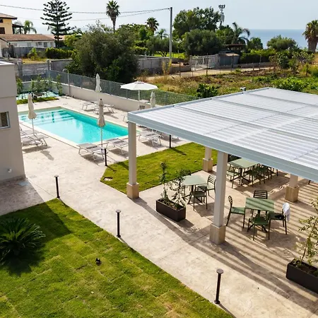 Essenza Mediterranea Couette-café 4*