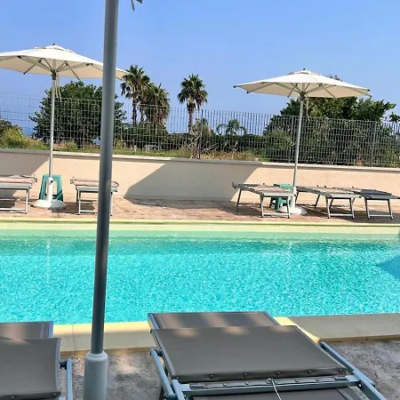 Essenza Mediterranea Couette-café Tropea