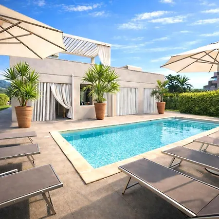 Essenza Mediterranea Bed & Breakfast 4*