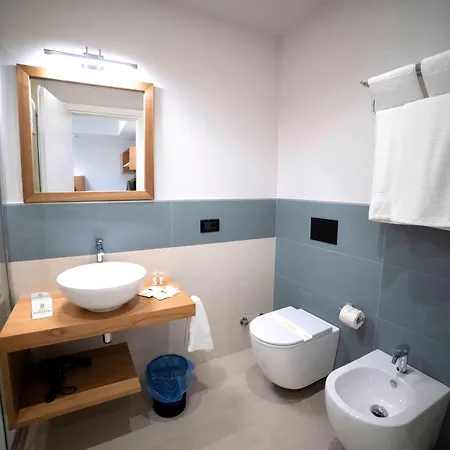 Essenza Mediterranea تروبيا