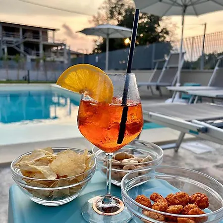 Essenza Mediterranea Oda ve Kahvaltı 4*