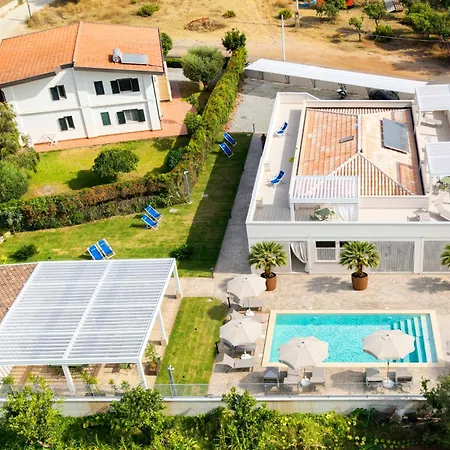 Essenza Mediterranea تروبيا