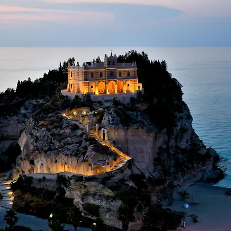 Essenza Mediterranea 4* Tropea