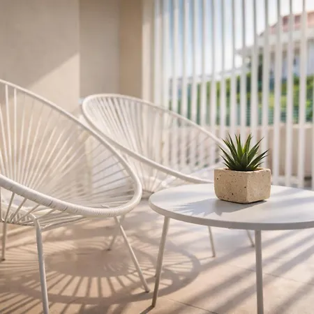 Essenza Mediterranea Bed & Breakfast 4*