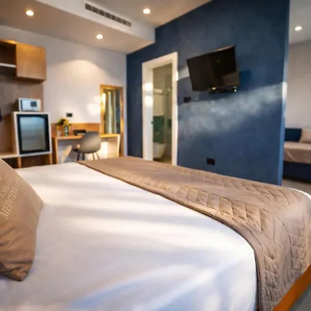 Bed & Breakfast Essenza Mediterranea 4*