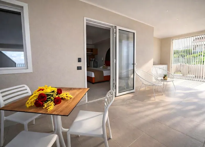 Essenza Mediterranea تروبيا