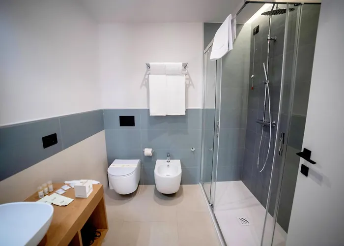 Essenza Mediterranea تروبيا