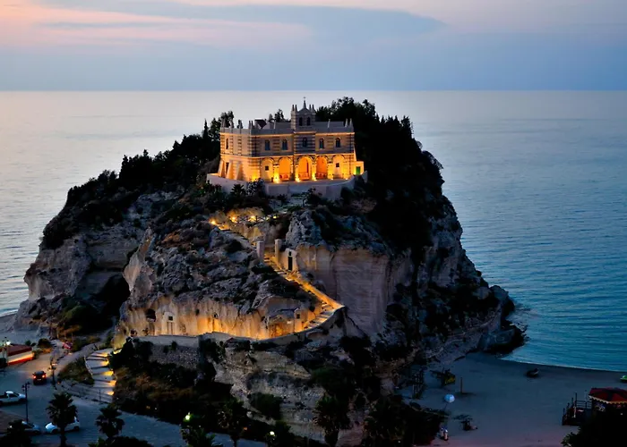 Essenza Mediterranea 4* تروبيا